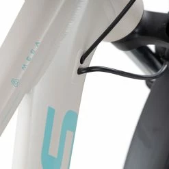 Axess MEEA ATB 2023 13 Axess MEEA ATB 2023 -Trekkingbikes Verkäufe axess meea atb 27 5 matt silver 90272 06