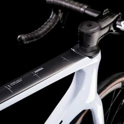 Cube Agree C:62 2022 | 60 Cm | Flashwhite´n´carbon | 28 Zoll -Trekkingbikes Verkäufe cube agree c62 flashwhite n carbon 85310 03