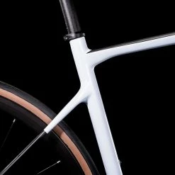 Cube Attain GTC Race 2022 11 Cube Attain GTC Race 2022 -Trekkingbikes Verkäufe cube attain gtc race frostwhite n carbon 85334 04