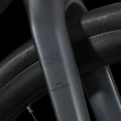 Cube Axial WS RACE 2023 -Trekkingbikes Verkäufe cube axial ws race metalblack n rainbow 88620 04 1