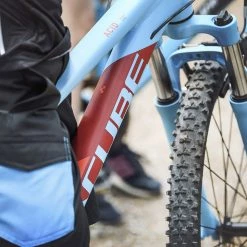 Cube Acid 260 2022 -Trekkingbikes Verkäufe cube acid 260 blue n red 78189 10