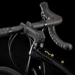 Trek Domane AL 2 Disc 2022 -Trekkingbikes Verkäufe trek domane al 2 disc trek black carbone smoke 82006 05